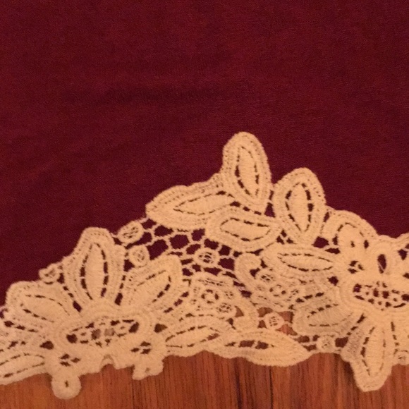Beautiful Burgundy 3/4 Sleeved Top w/ crochet hem - Picture 2 of 5